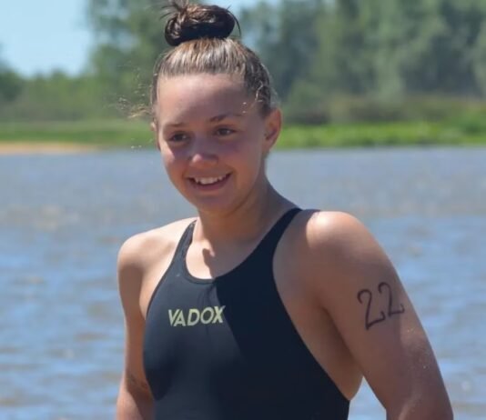 Pilar Tellería, la joven de 19 años que cruzó el Río de la Plata nadando y batió un récord