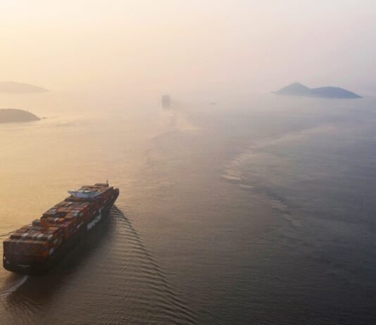 Hapag-Lloyd amplía servicios costeros en Sudamérica con nueva ruta que conecta Perú y norte de Chile