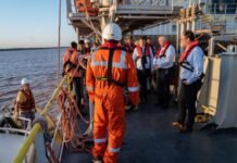 Embajador Norteamericano en Argentina, visitó zona de dragado en el río Paraná