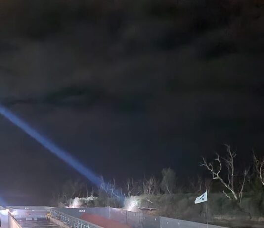 Tres barcazas hundidas y una comprometida ponen en alerta la navegación del río Paraná