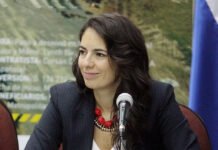 Presidente electo asigna a la primera ministra de su Gabinete, Claudia Centurión liderará el MOPC