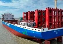 China lanza su primer buque portacontenedores eléctrico