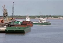 Excancilleres y sector empresarial apoyan gestiones del Gobierno en conflicto por la hidrovía