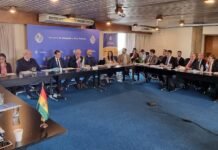 Expertos de países de la hidrovía analizan condiciones de navegabilidad del río Paraná