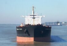 Canal Martín García bloqueado por varadura de buque Marshalés