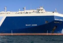 Hutíes del Yemen convierten el buque secuestrado en el mar Rojo en una atracción turística