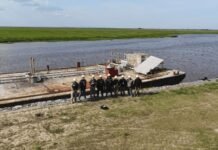 Aduana Boliviana decomisa barcaza «NCT 06» de bandera Paraguaya perteneciente a PDVSA