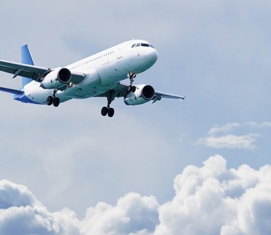 El uso de la inteligencia artificial llegó a las compañías aéreas y al turismo