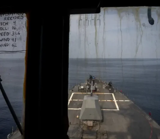 UE lanza una misión naval para proteger la navegación en el mar Rojo