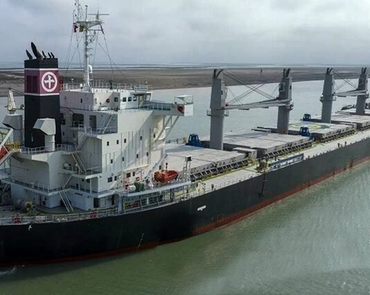 Argentina: Liberan a granelero que varó en el kilómetro 338 del río Paraná