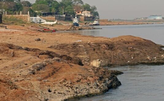 Descenso de caudales en el Río Paraguay: alertan sobre impactos en agua y navegación