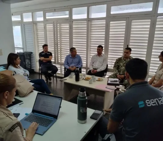 Coordinan medidas para mejorar el cruce entre Paso y Ñeembucú