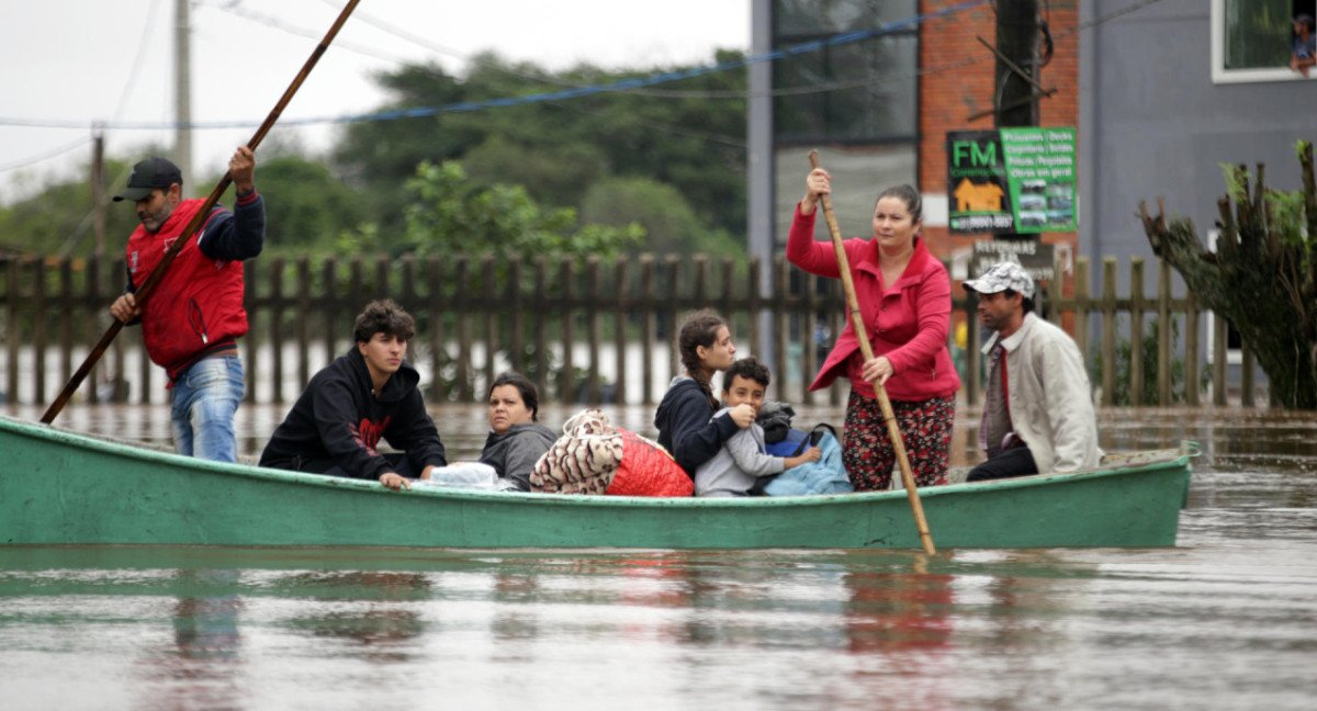 Devastadoras Inundaciones En Brasil Ya Son Los Muertos Y El Agua