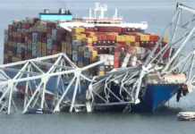 Demuelen una parte del accidentado puente de Baltimore