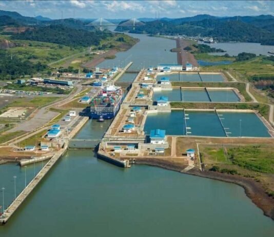 El canal de Panamá aumenta el calado de los buques ante la llegada de la época lluviosa