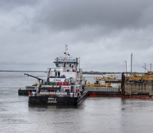 Nuevo decreto presidencial establece disposiciones para el abastecimiento de combustible y artículos a bordo de embarcaciones