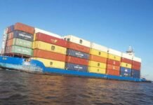 Con el arribo del LAUTARO C con una barcaza cargada con contenedores, se reactiva la actividad en el puerto de Corrientes