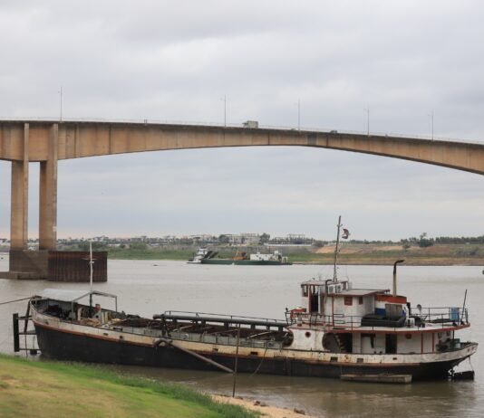 Ascenso gradual del río Paraguay alivia parcialmente la bajante histórica en Asunción