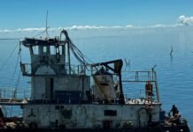 Reflotan el Remolcador Capitán R/E Jake Ryan tras seis meses de trabajos complejos en el Paraná