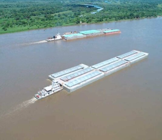 Crecida del río Paraguay alivia la navegación y dinamiza la logística fluvial