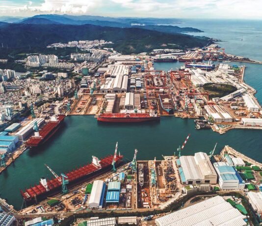 HD Hyundai Heavy Industries y SIMA Perú inician construcción de buques para la Marina de Guerra del Perú