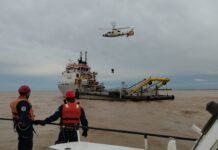 Milimétrico rescate en altamar: Prefectura aero evacuó a un tripulante descompensado en el Canal Punta Indio