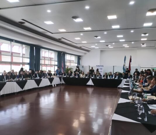 Argentina y Paraguay reactivan agenda común para potenciar la Hidrovía en el Alto Paraná