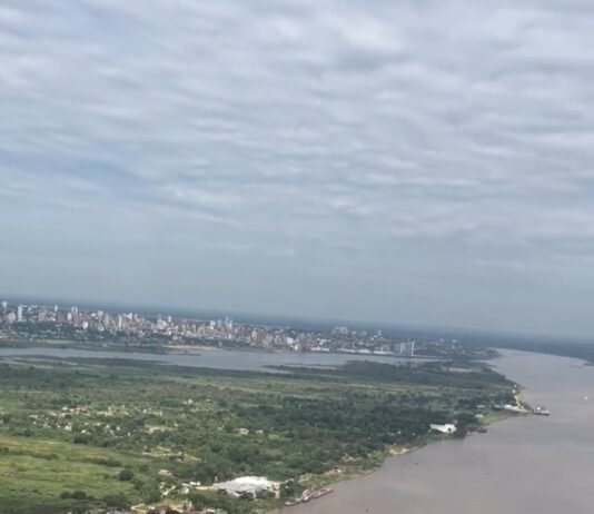 Los ríos del país muestran contrastes entre crecidas y descensos