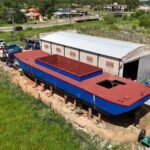 Pilar hace historia con la botadura del primer buque arenero construido íntegramente en la ciudad