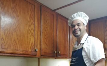 Justo Riveros: El cocinero del río que sazona la ausencia con música y amor