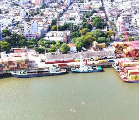 Corrientes: un puerto que renace, bate récords y reclama mayor oferta fluvial