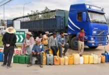 Bolivia abre el mercado de combustibles y pone fin a décadas de subsidios estatales