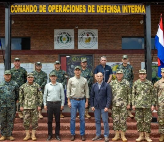 Peña firma decreto que habilita intervención del CODI en defensa interna