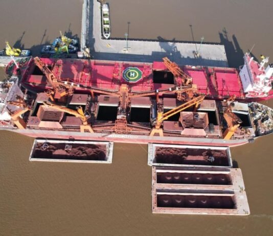 Uruguay se posiciona como hub regional y abre la puerta al alijo de combustibles en la hidrovía