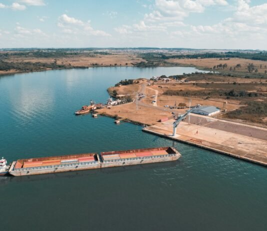 Posadas da el paso clave: inversión privada para escalar en la Hidrovía