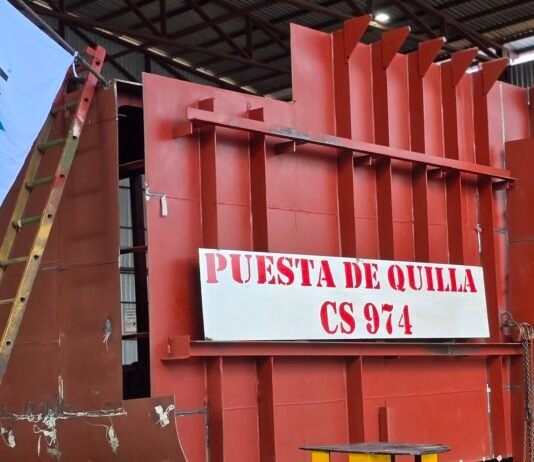 La construcción naval paraguaya vive un momento histórico con el inicio del remolcador CS-974