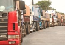 Camioneros advierten un posible colapso del transporte ante la suba del combustible