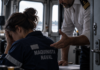 Maquinista naval argentina denuncia violencia, abuso y hostigamiento laboral a bordo de una embarcación