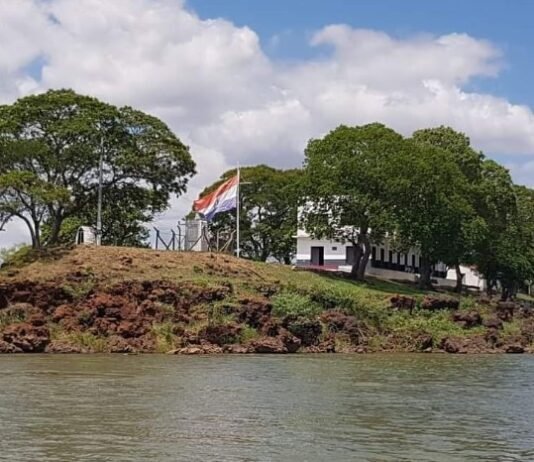 La Armada Paraguaya alerta sobre los riesgos de navegar a alta velocidad y pide proteger a las comunidades ribereñas