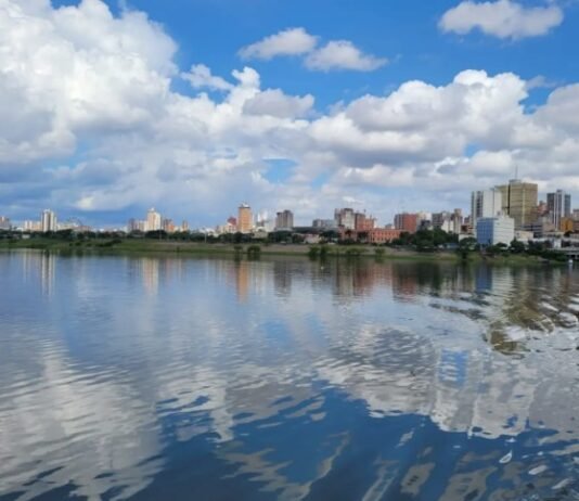 Río Paraguay en Asunción alcanza los 2,73 metros y mantiene una tendencia ascendente