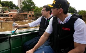 Peña visita zonas inundadas en Ciudad del Este y refuerza la asistencia a unas 450 familias